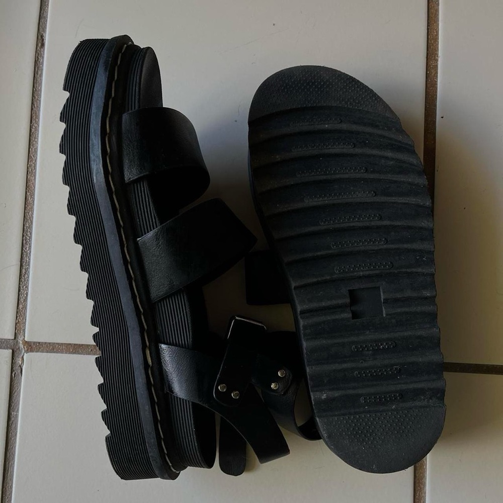 Madden Girl Chuncky Platforms - Picture 3 of 3